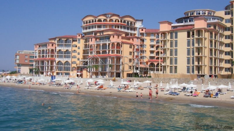 Beachfront 1-bedroom apartment in.. - 2