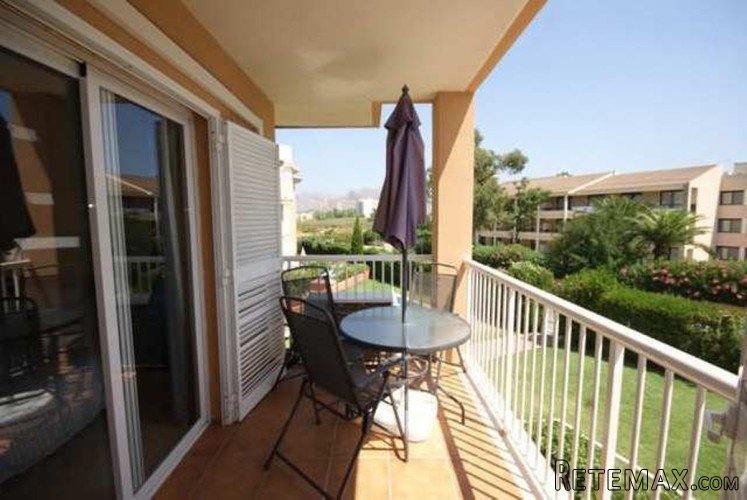 Lovely 1st floor in Llenaire. With mountains views and in a..