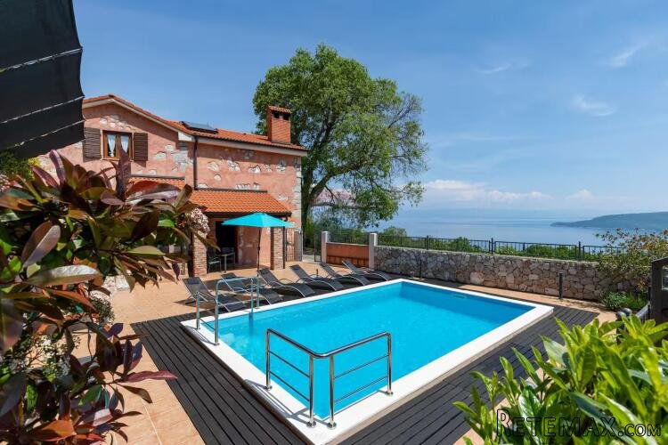 OPATIJA,BRSEČ- kamena vila s bazenom i pogledom na more