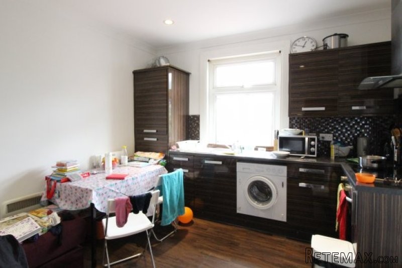 2 bedroom, Flat house for sale - 2