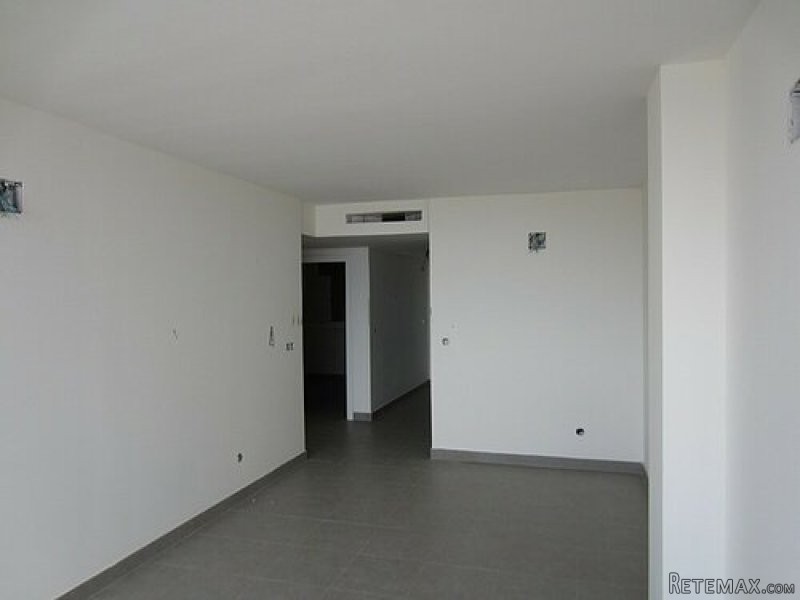 2 BED APARTMENT WITH VIEWS - 2