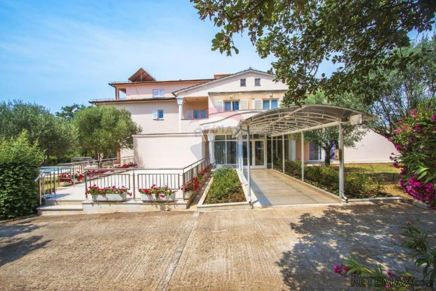 Istra, Pavićini,Hotelsko-ugostiteljski kompleks - 4