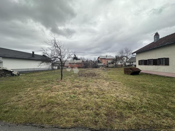 GRAĐEVINSKO ZEMLJIŠTE NA MIRNOJ LOKACIJI BLIZINA CENTRA