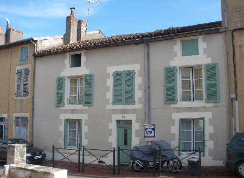 Big townhouse with top class CH and a..