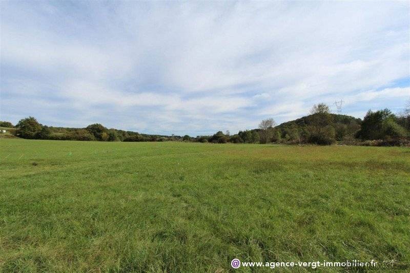 Ref 26219 : Terrain Plat De 1.6ha