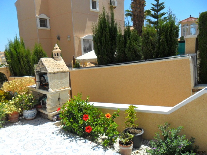 Lovely 3 Beds Townhouse For Sale Sps6431 - 2