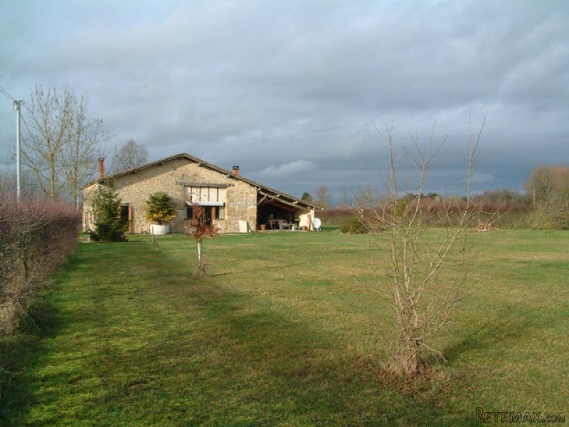 Well Renovated Stone Barn With Garden..