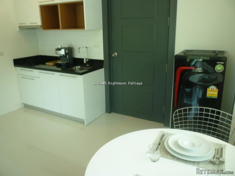 1 Bedroom Condo for sale in Pratumnak -.. - 2