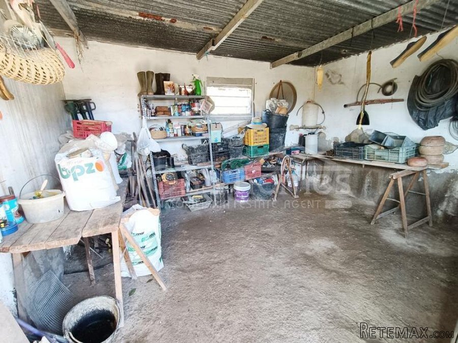 Casita of Appoximetely 50m2 with 2,900m2 of fenced land.. - 11