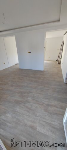 Na prodaju kuca u centru Vranica - 11