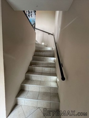 Prodajem kucu u Batajnici u lepom kraju - 11