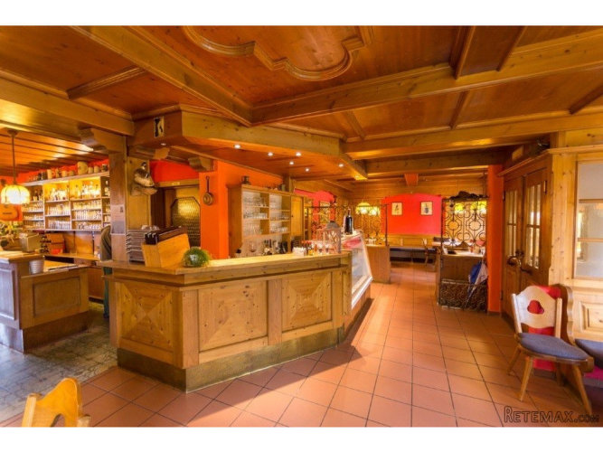 Restaurant With Owner Flat In Brixen Im..
