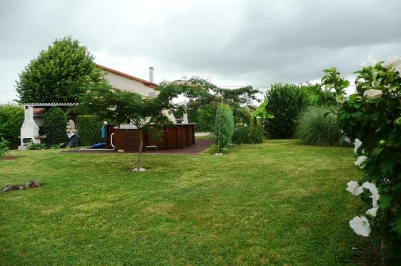 Villa With Off-Road Parking And Garage.. - 2