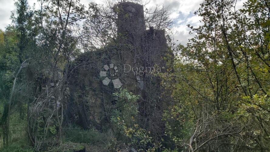 Građevinsko zemljište, 1100 m² na osami
