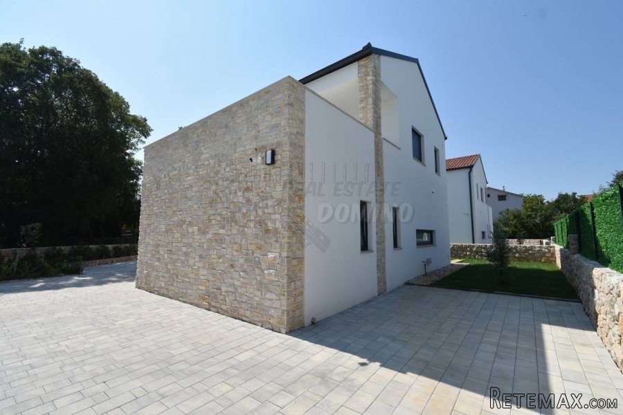Prekrasna nova kuća-okolica Malinske - 14