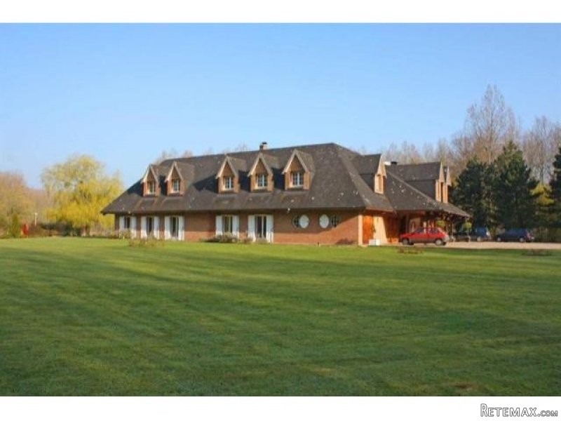 11 bedroom Character For Sale: 80100..