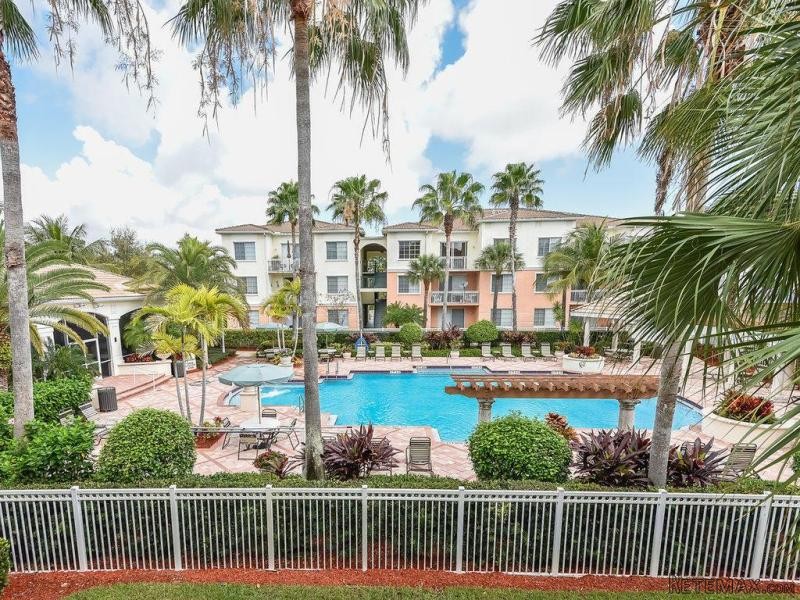5204 Myrtlewood Circle E, Palm Beach..