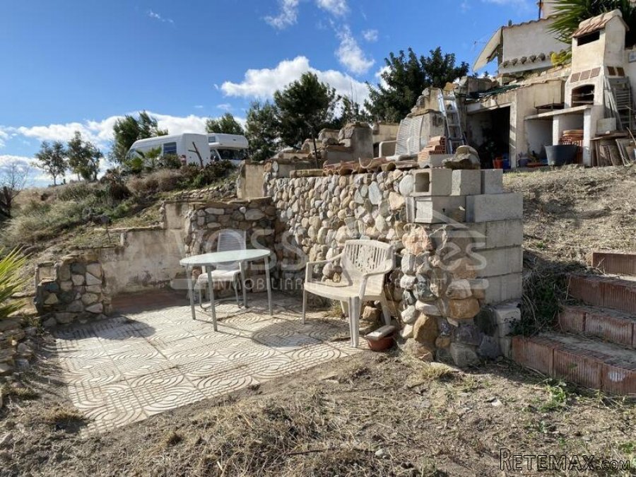 NEW & EXCLUSIVE LISTING TO VOSS HOMES - A Quaint & Quirky.. - 15