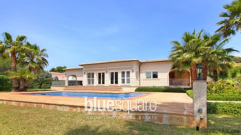 Beautiful villa in a quiet area in Javea