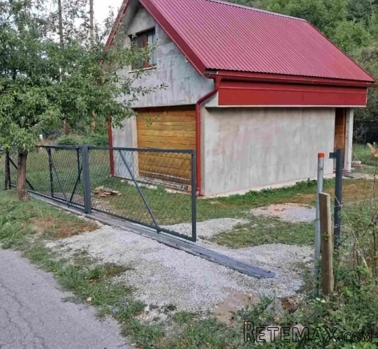 Na prodaju plac i kuca u Kolasinu - 16