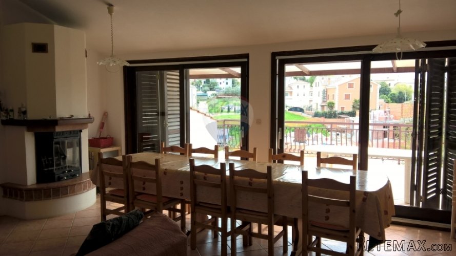 Funtana, kuća sa pet apartmana 300m od mora - 2