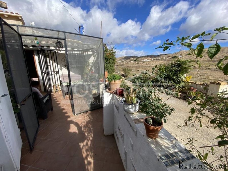 NEW & EXCLUSIVE LISTING TO VOSS HOMES - A Quaint & Quirky.. - 20