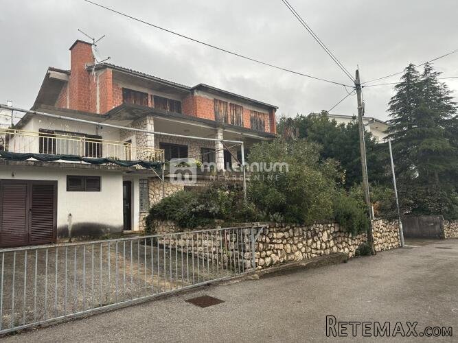 Dramalj, 111.55m2, 3-sobni s parkingom i pogledom