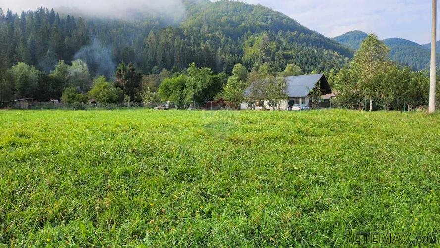 Građevinsko zemljište uz Kupu, 1931 m2 - 2