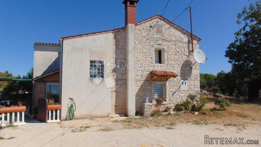 Obiteljska kuća u okolici Sv.Lovreča - 3