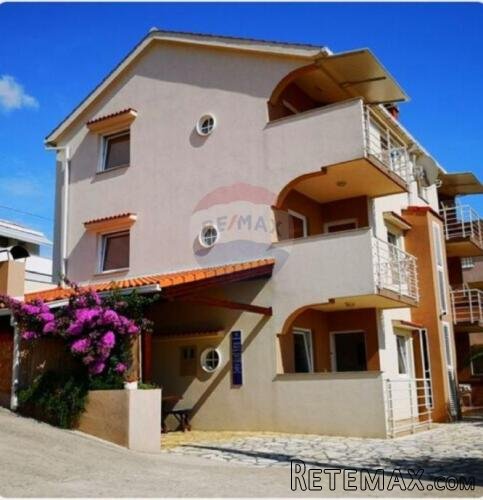 Kuća sa apartmanima Pag, Stara Novalja