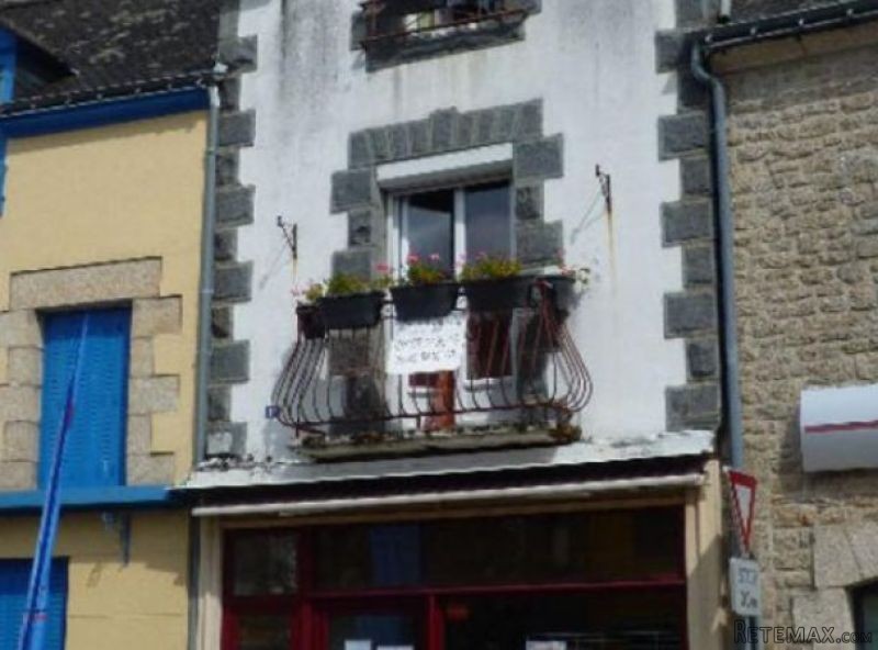 Retail Shop Unit and Accommodation