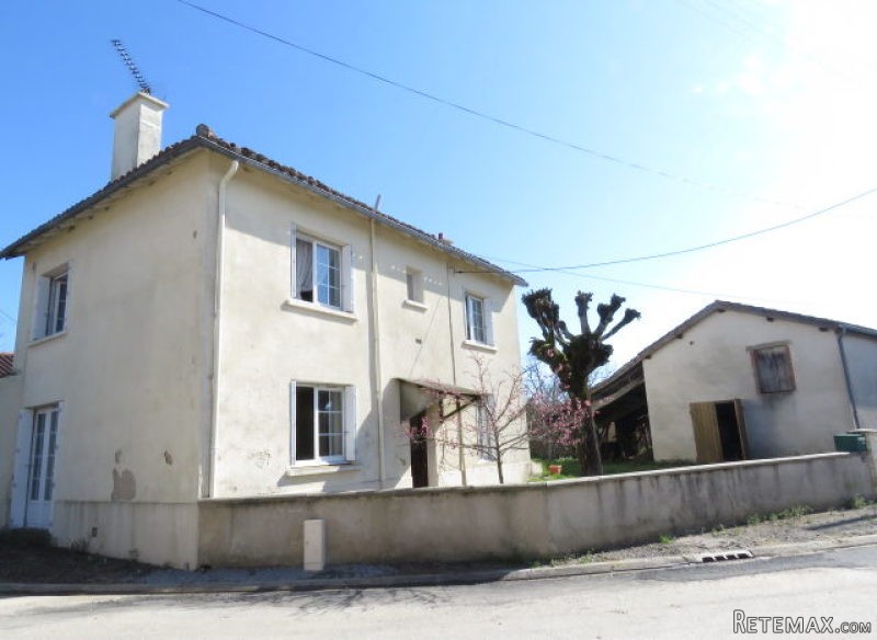 Big house with barns in gorgeous hamlet..