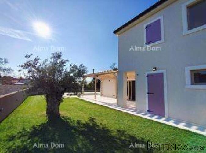 Prodaje se samostojeća kuća, 169 m2, s bazenom, Marčana - 2