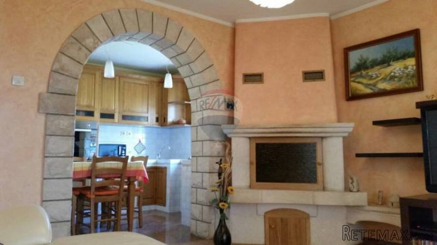 DVOSOBNI STAN +DB, 65M2 300 METARA OD MORA