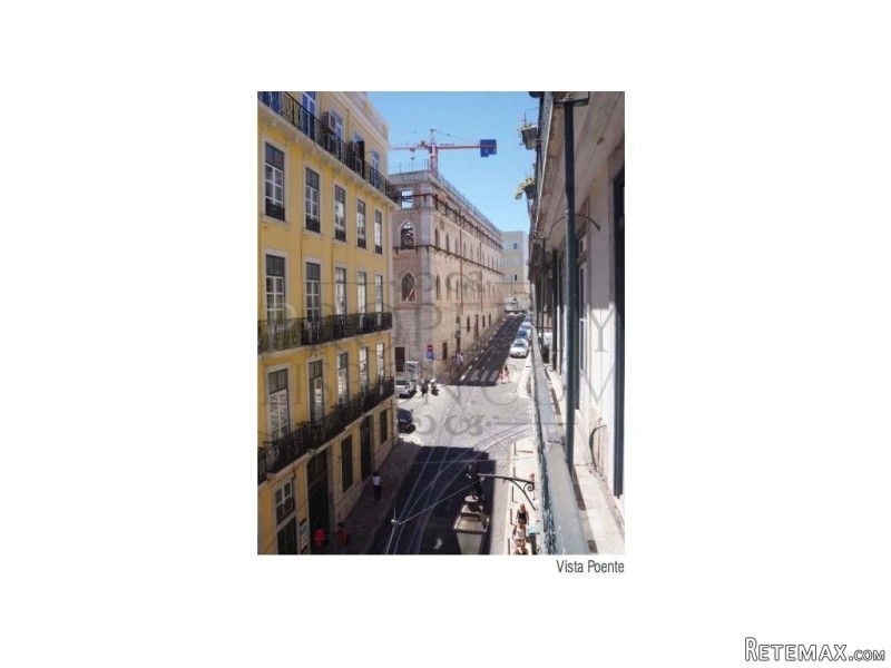 Historic area T2+2 Lisbon apartment for..