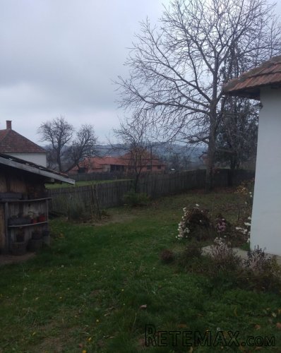 Prodajem kucu na 14 ari placa-Podnozje Kosmaja - 4