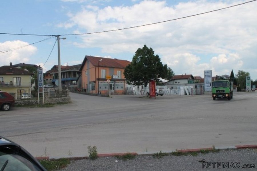 Zemljište za gradnju blizina pijace Incel