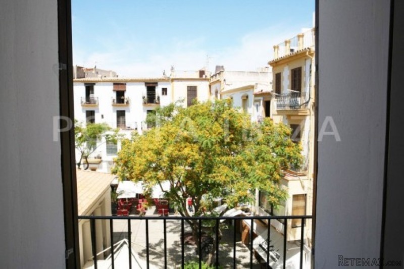 Beautiful apartment at the old market..