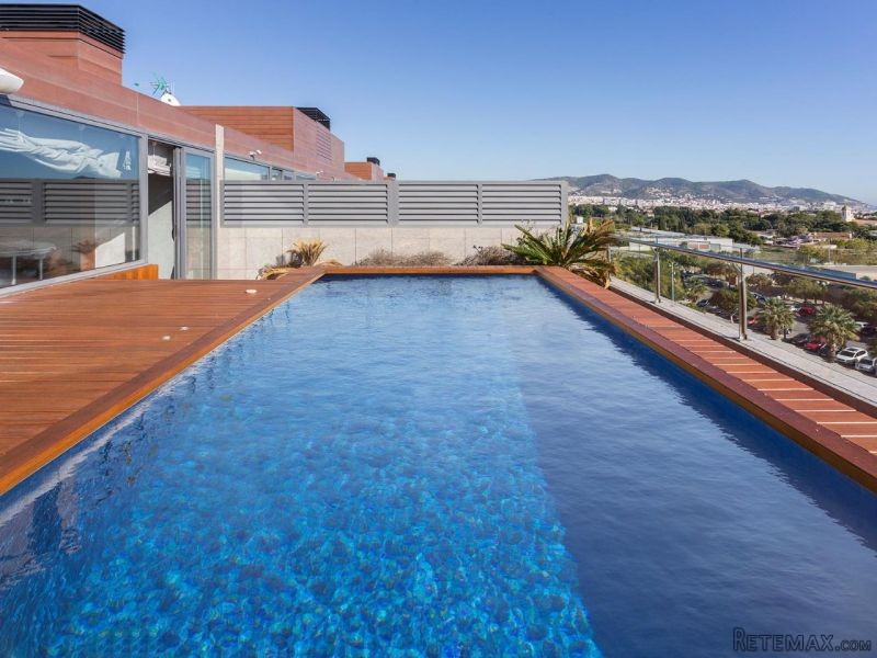 PENTHOUSE WITH PRIVATE POOL IN SITGES