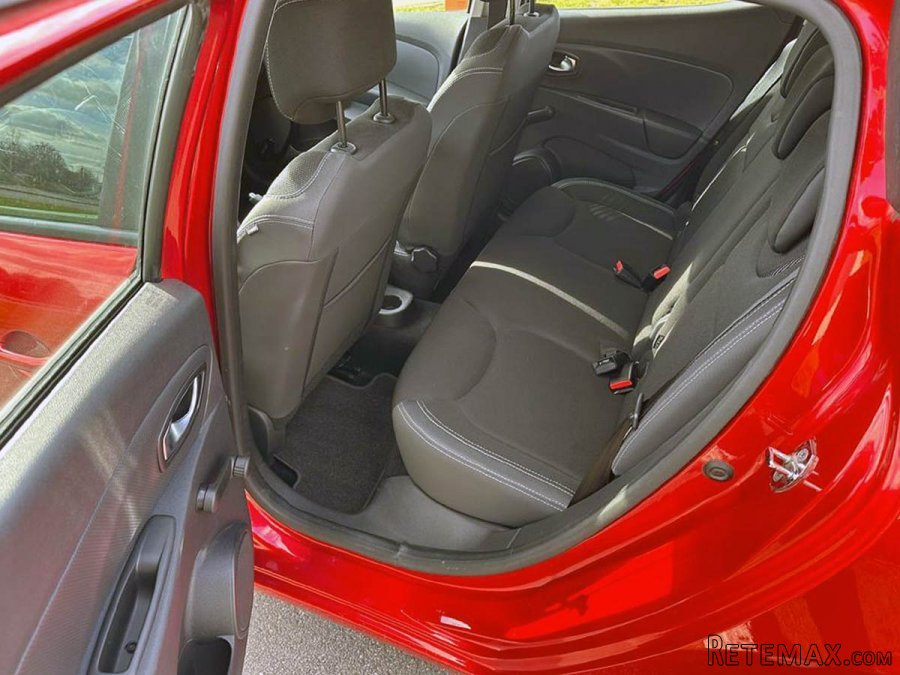 Renault Clio - 8