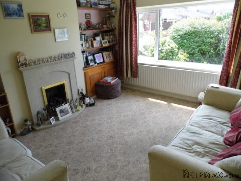 4 bedroom, Semi-detached Bungalow house.. - 2