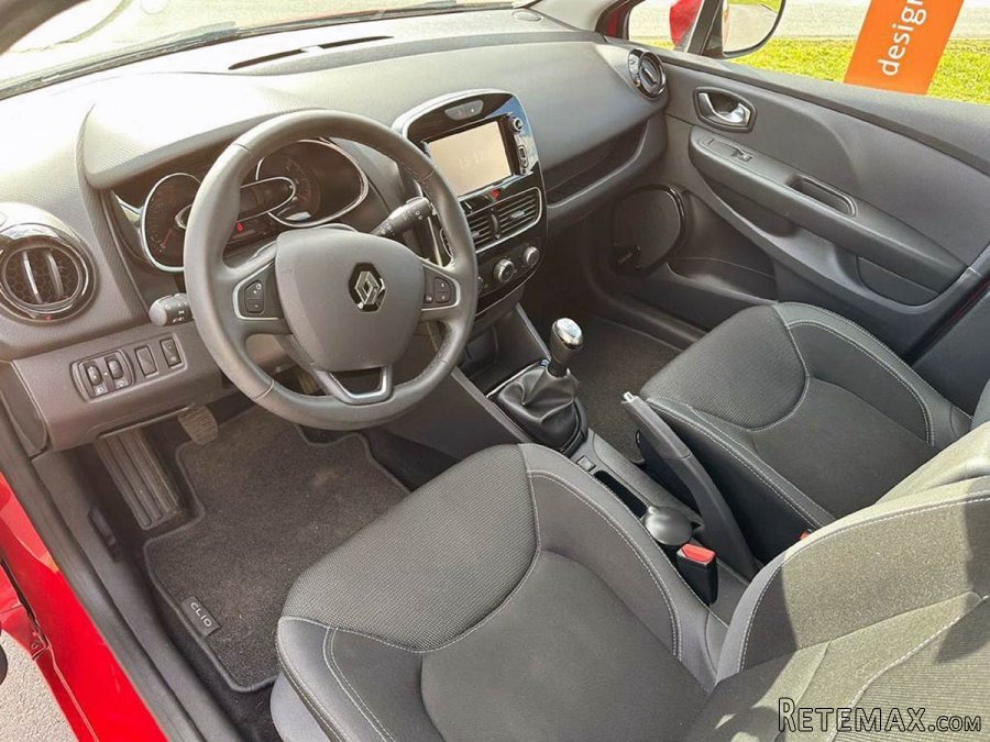 Renault Clio - 10