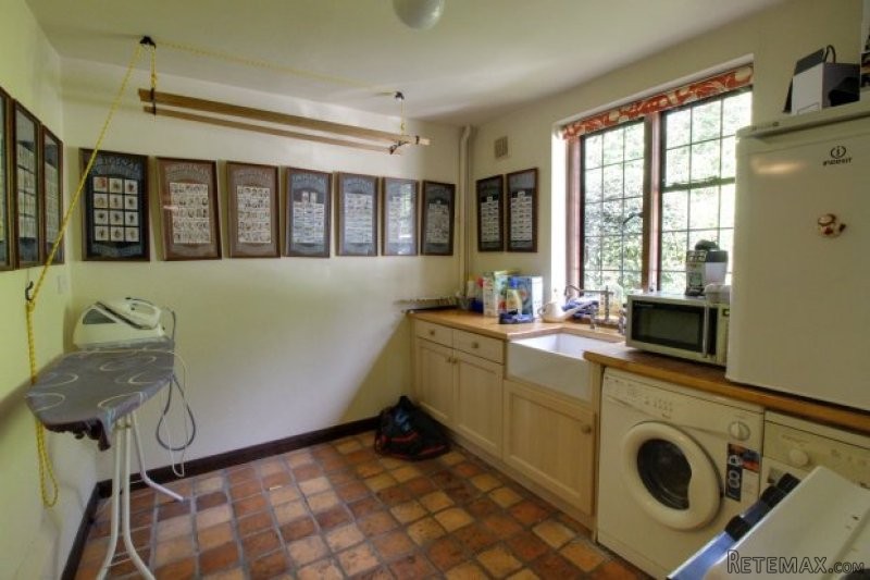 4 bedroom, Detached House house for sale - 2