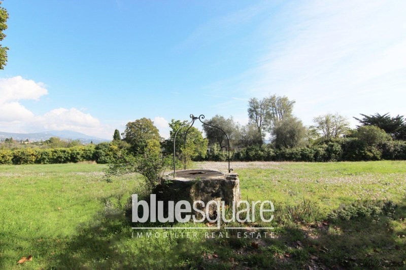 LAND TO BUILD FOR SALE IN GRASSE