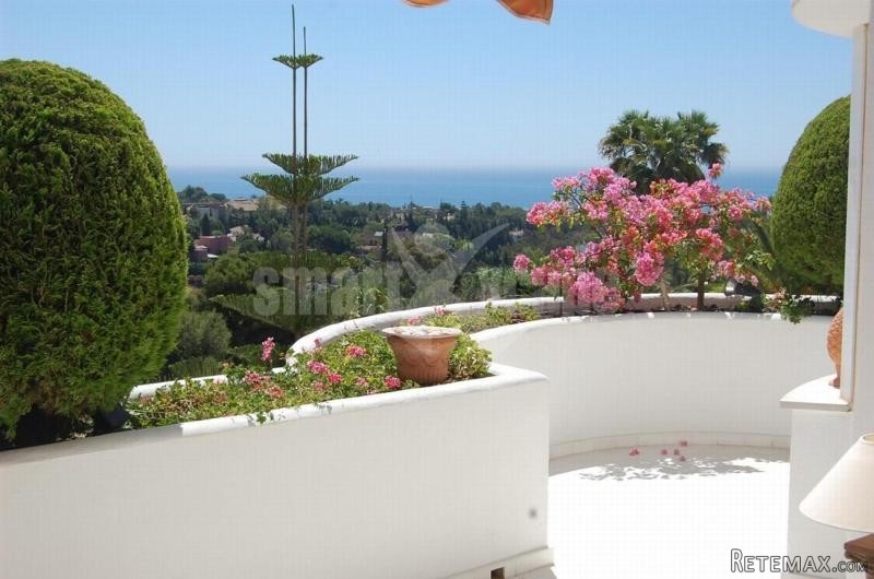 Apartment For Sale In Golden Mile..