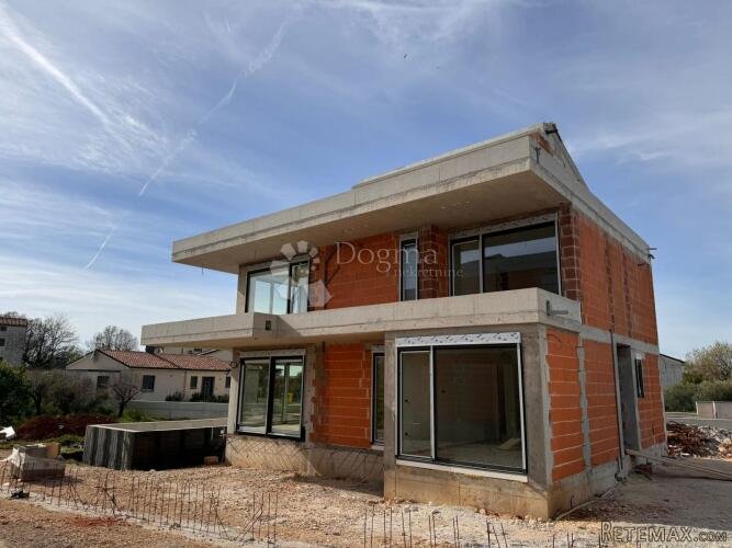 MODERNA VILLA S BAZENOM, 4 km OD MORA - 2