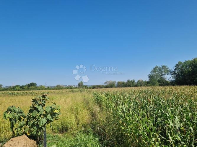 Građevinsko zemljište poslovna zona Oroslavje - 3