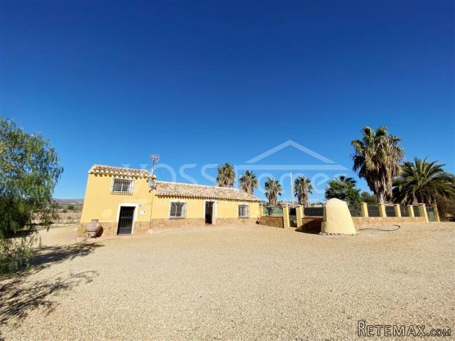 NEW AND EXCLUSIVE LISTING TO VOSS HOMES - EQUESTRIAN..
