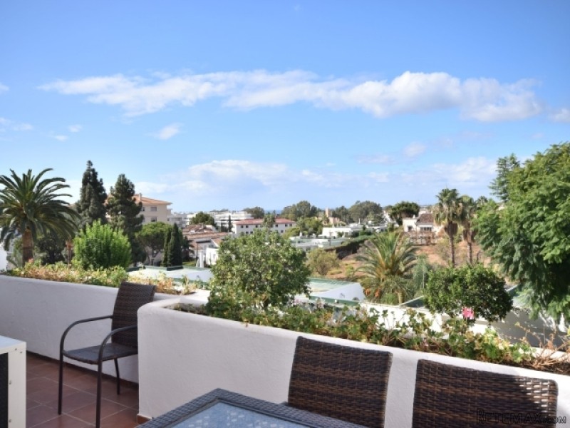 3 Bedroom Apartment For Sale Situated.. - 2