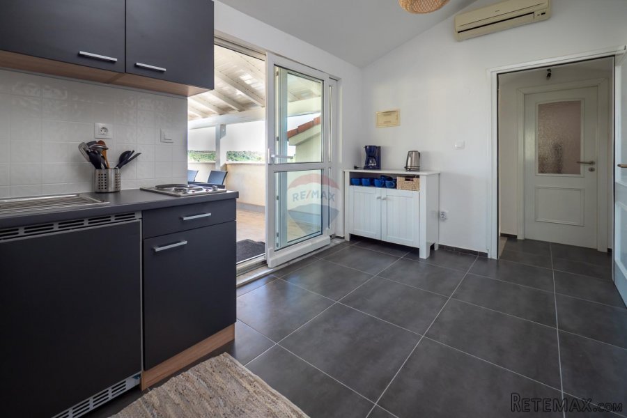 Banjole, apartmanska kuća 350 metara od plaže - 2